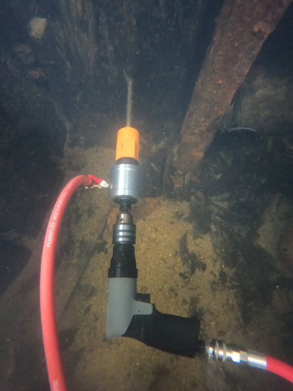 Underwater core sampling of timber pile